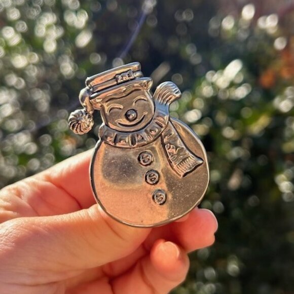 HOLIDAY🎄🎄BEST Silver Snowman Brooch Pendant - Picture 1 of 6